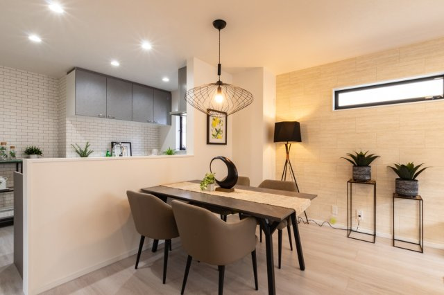 【その他】 | マイタウン浜甲子園　プレミアム　建築条件付き売土地♪ | 【同社施工例写真】床材・・・Panasonic製が標準仕様！LDKには、床暖房3か所標準で付いています♪