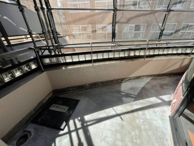 【バルコニー】