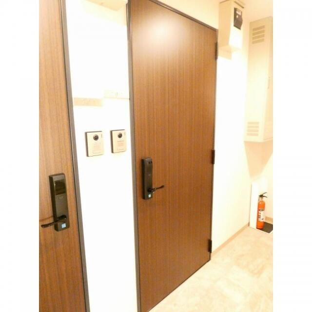 プラザN．J．Aの玄関