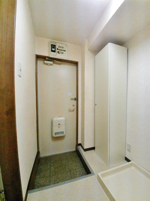 【玄関】 | タマルレジデンス