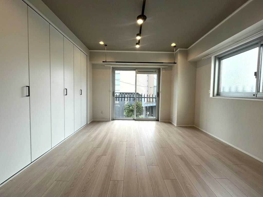 秀和第二自由が丘レジデンスの洋室