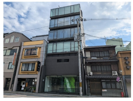 三紅ビルの外観