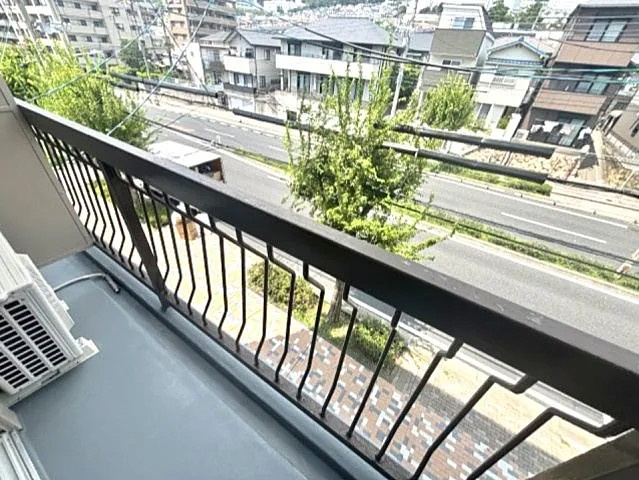 リアライズ甲南山手（旧ＹＭアーバン）のバルコニー