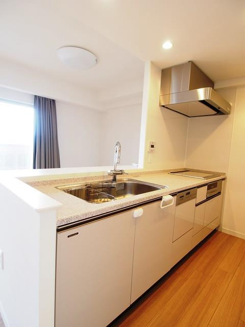 ジオ芦屋楠町のキッチン|コンパクトなキッチンで掃除もラクラク