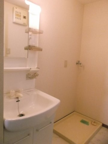 プレステージ芦屋F棟の洗面所|大きなボウルの洗面台です！