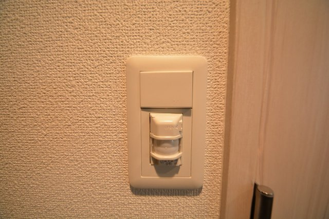 スワンズシティ堺筋本町の設備|スワンズシティ堺筋本町　センサーライト