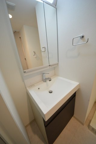 スワンズシティ堺筋本町の独立洗面台|スワンズシティ堺筋本町　洗面台