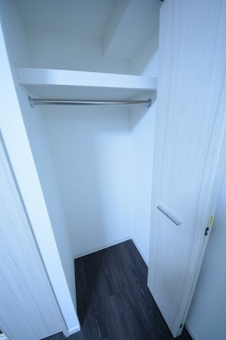 スワンズシティ堺筋本町の収納|スワンズシティ堺筋本町　クローゼット