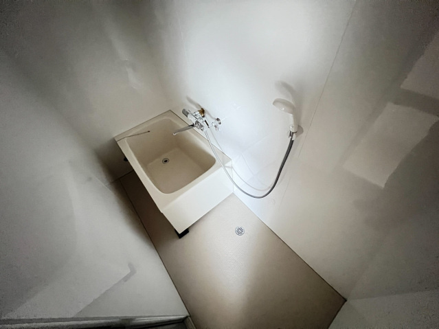 鹿籠コーポラスの浴室