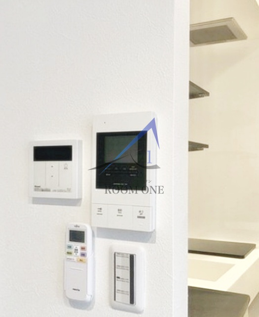 レオーネ千住新橋のセキュリティ|モニター付きインターホンです。