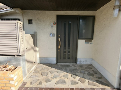 【エントランス】 | 南三国ヶ丘町5丁店舗付貸家