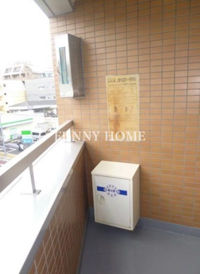 【バルコニー】 | 五本木アパートメンツ