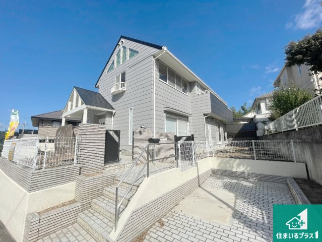 神戸市西区桜が丘　中古一戸建ての外観|周辺は落ち着いた街並みの住宅地！子育てがしやすい住環境です！気になることがありましたら、お気軽にお問い合わせください！