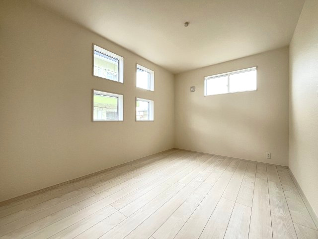 【子供部屋】 | 福岡市南区柏原1丁目　1号棟（全1棟）【仲介手数料無料・0円】 | 施工例。施工例は完成時と異なる場合があります。