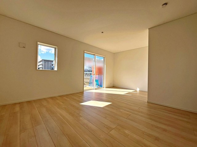 新築戸建・新築建売　南相馬市原町区西町三丁目【オール電化住宅】原町三小・原町一中の居間・リビング|同社施工例