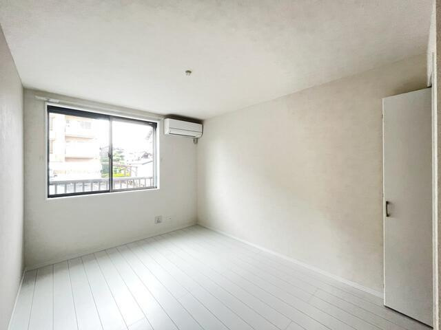 ベルンハルト馬橋の居間・リビング| 