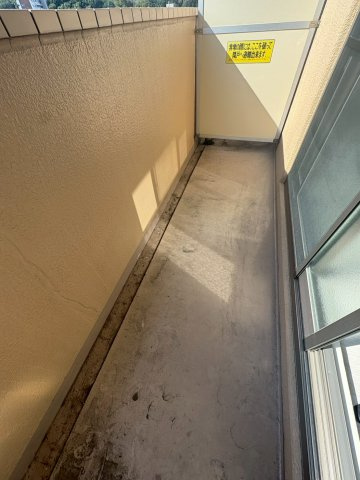 多摩市馬引沢２丁目の賃貸マンションのバルコニー