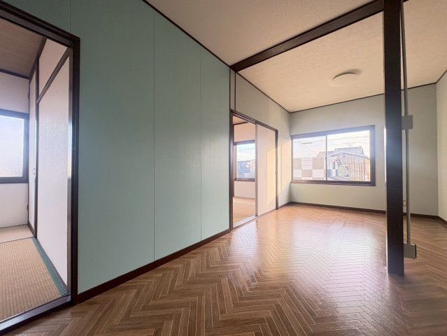 【居間・リビング】