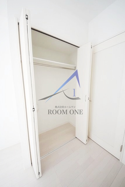 レーヴ東京イーストフェルクルールの洗面所|収納です。