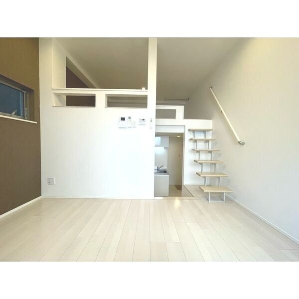 ラファン熱田　名古屋市賃貸　仲介手数料無料の居間・リビング