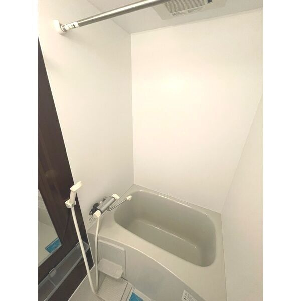 ラファン熱田　名古屋市賃貸　仲介手数料無料の浴室