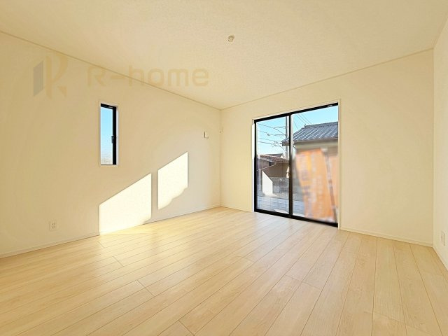 筑西市井上第1　新築戸建て　1号棟の洋室|2面窓の風通しの良い洋室です♪差し込む暖かな陽当たりで、室内がくつろげる空間に早変わりです♪
