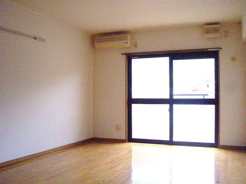 マリ村の居間・リビング|明るいリビングです♪