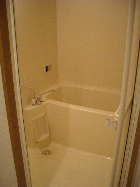 マリ村の浴室|キレイなバスルームで疲れもなくなりますね♪