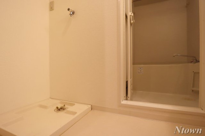 【設備】 | ラ・ルーシュ泉 | 洗濯機置き場です