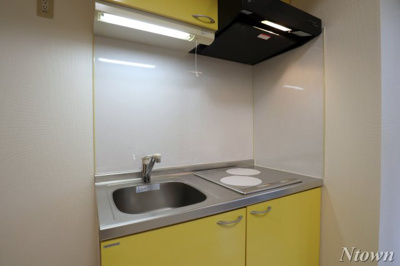 【キッチン】 | ラ・ルーシュ泉 | 使いやすいキッチンです