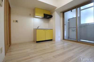 【居間・リビング】 | ラ・ルーシュ泉 | ゆったりとした居間です