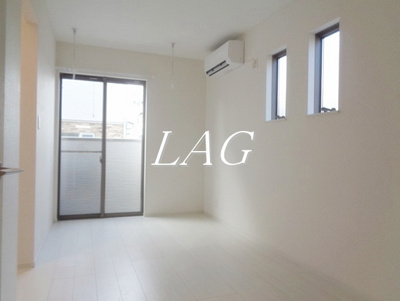 【居間・リビング】 | アークシティ指扇 | 洋室のお部屋です。