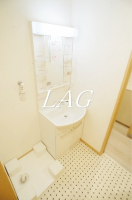 【洗面所】 | Laule'a Court | 洗面台です。