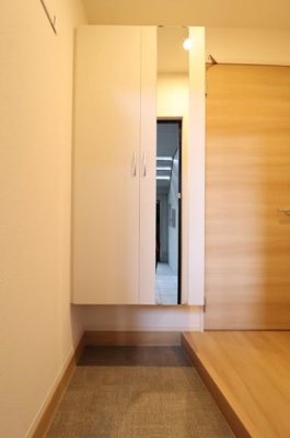 【玄関】 | ラトン・ラヴ―ル