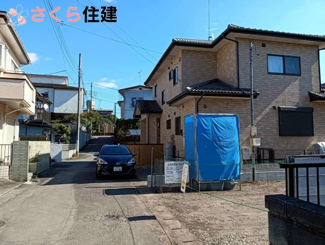 ハートフルタウン　今泉新町267番の前面道路含む現地写真