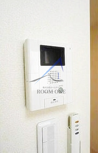 エルプレミア梅島のセキュリティ|モニター付きインターホンです。