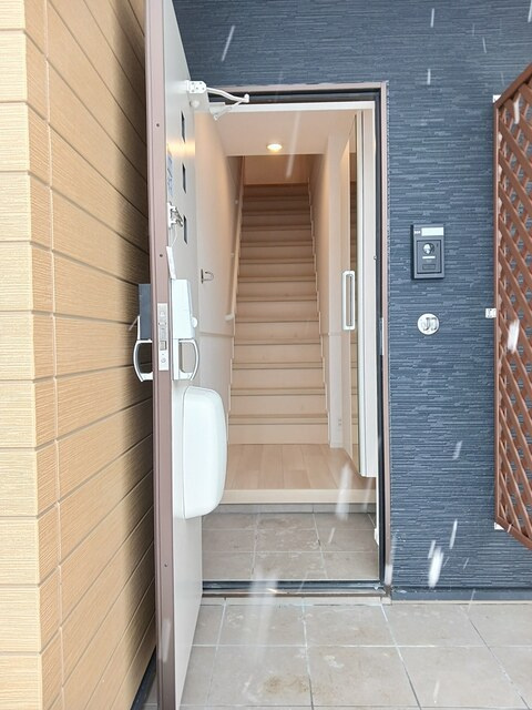 アーバンコート西青山　北棟の玄関