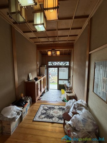 秦野市曽屋　中古戸建の玄関