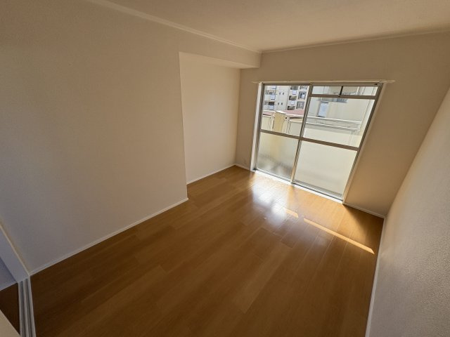 明石大窪住宅4号棟の寝室