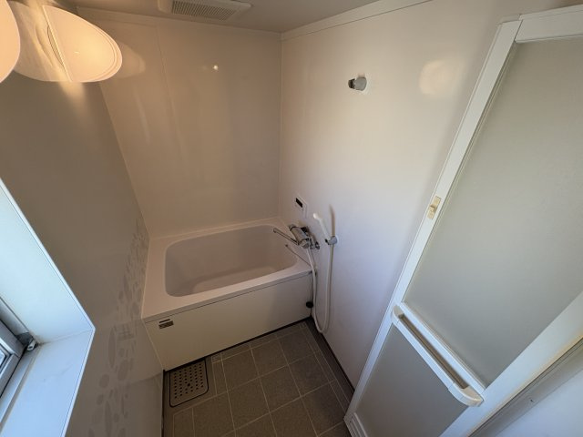 明石大窪住宅4号棟の浴室