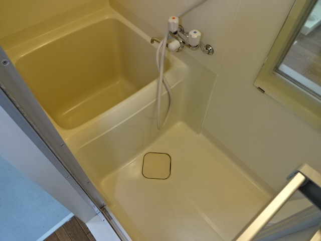 ローズハイツの浴室