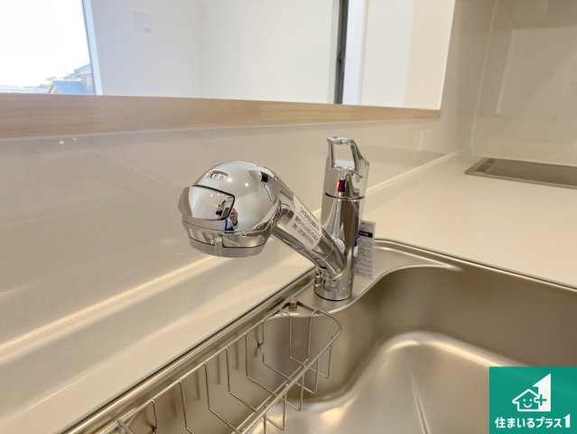 姫路市勝原区山戸　第4期　新築一戸建ての設備|浄水器を内蔵！炊飯時、お茶を作る時に安心してお水を使えます！お湯と冷水、浄水と原水、シャワーの切替えもワンタッチです！