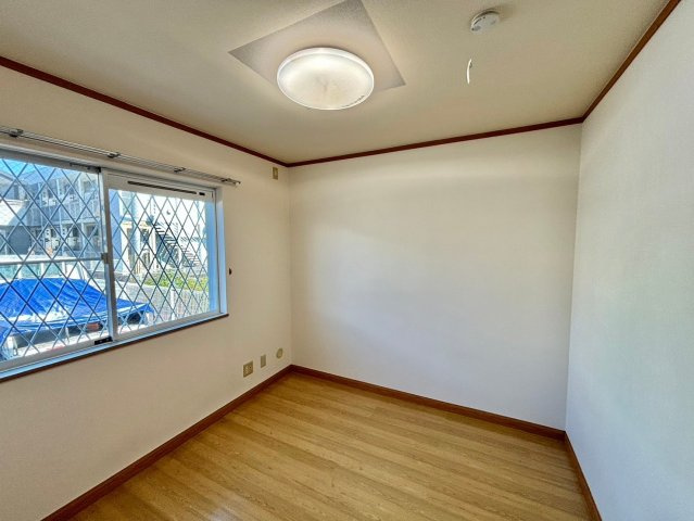 サニーパークの洋室