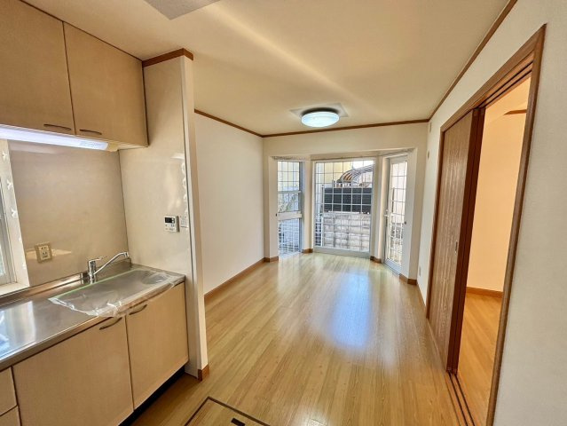 サニーパークの居間・リビング