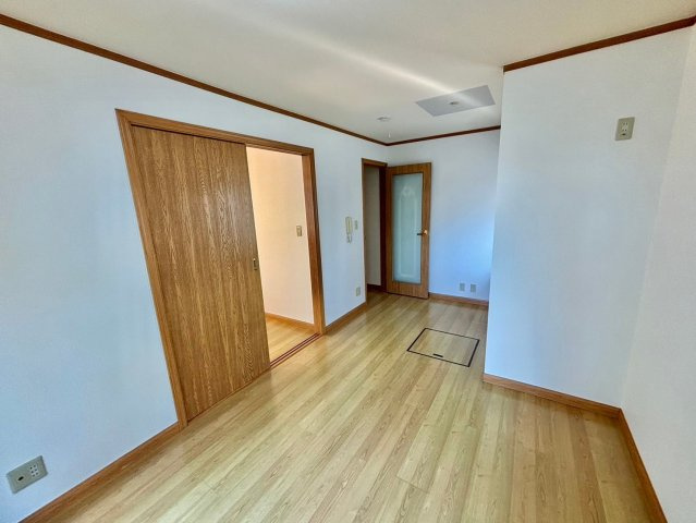 サニーパークの居間・リビング