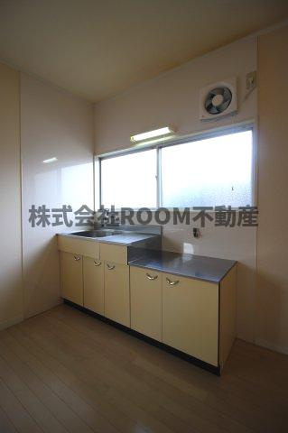 年見貸家のキッチン|お料理しやすいキッチンです