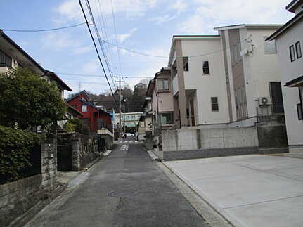 西区己斐大迫２丁目の前面道路含む現地写真