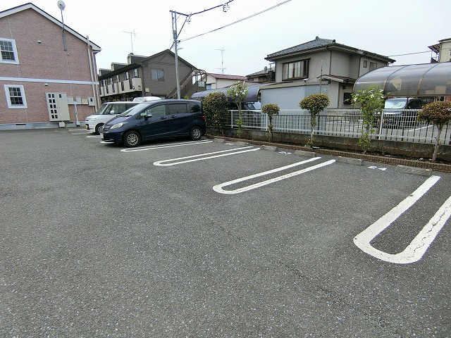 ブレイヴァリーの駐車場