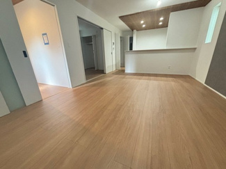 【居間・リビング】 | 廿日市市阿品3丁目（阿品駅徒歩8分！）全2区画　NO2【50坪】 | 16帖リビング☆対面式のキッチンでリビングが見渡せるので、お子様やご家族の様子が見えて安心です♪