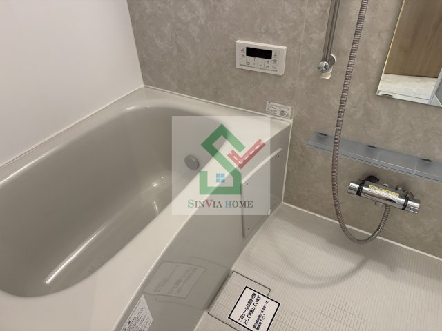 ヴェルデの浴室